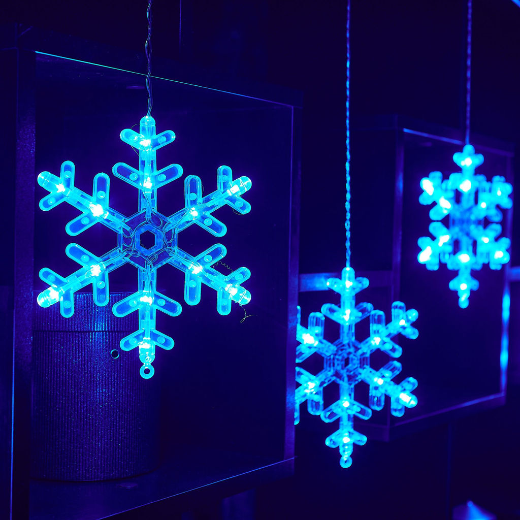 ULD-E1503-072/DTA BLUE IP20 SNOWFLAKES-3 Занавес фигурный светодиодный, 1,5х0,3м. 72 светодиода. Синий свет. Провод прозрачный. TM Uniel