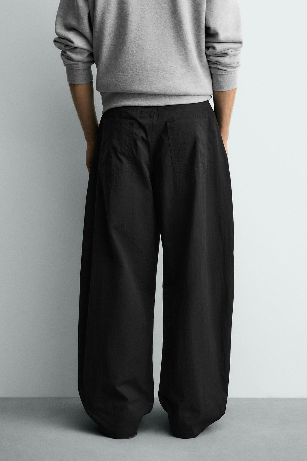 PANTAL?N CURVED FIT / Negro - Zara фото 3