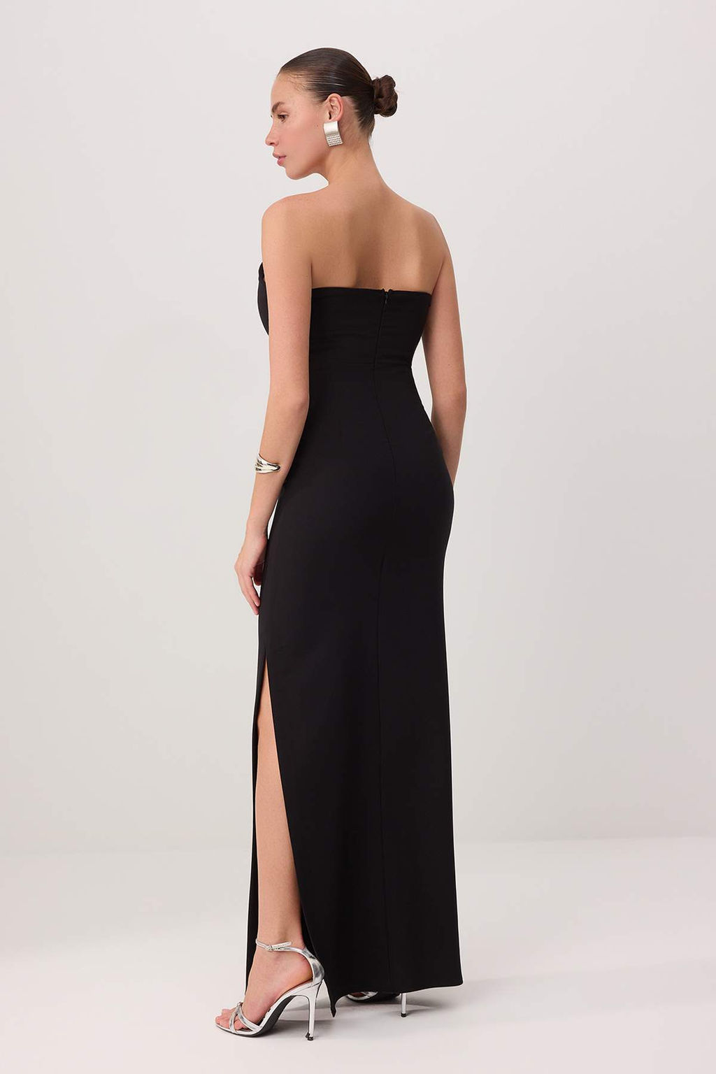 TRENDYOLMILLA Siyah Vucuda Oturan Astarl? Dokuma Uzun S?k Abiye Elbise TPRSS21AE0047 фото 8