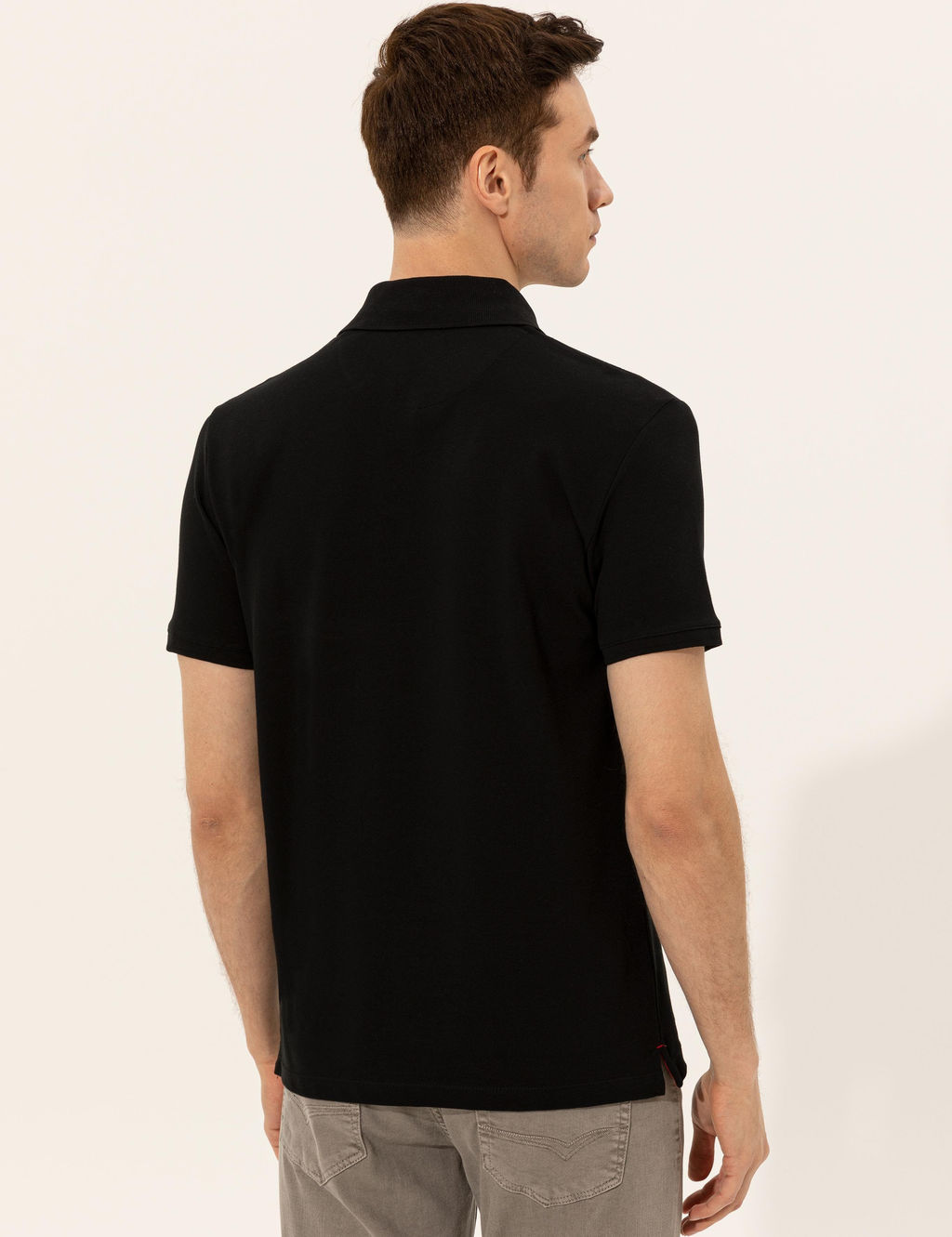 Черная облегающая базовая футболка - Cacharel фото 5