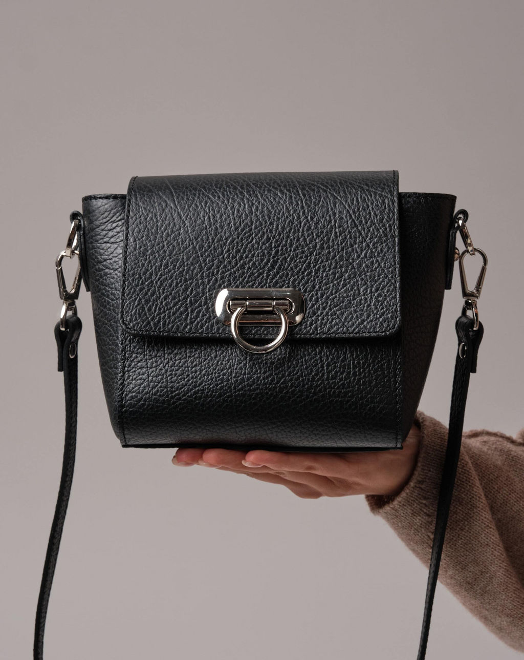 Сумка кожаная Azaro 3520 черный бизон