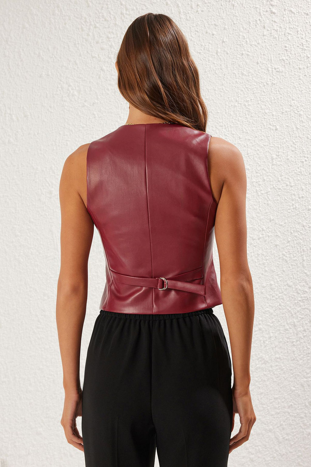 TRENDYOLMILLA Siyah Regular Suni Deri Yelek TWOAW25YE00106  фото 5