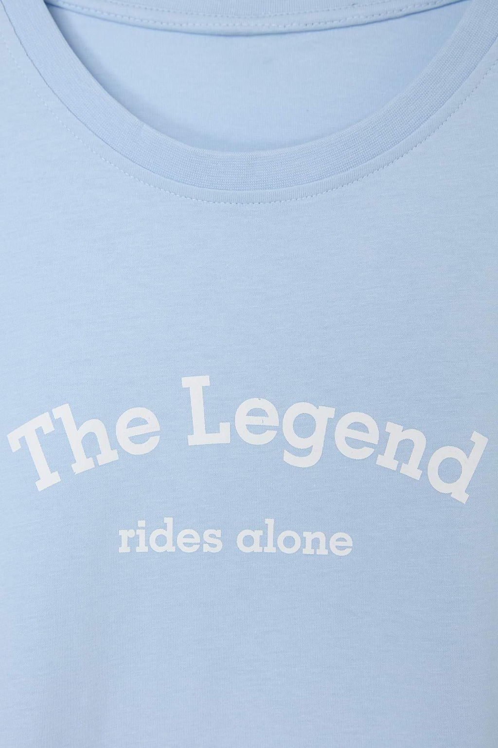 Mavi Oversize/Genis Kesim Slogan Bask?l? %100 Pamuk T-Shirt TMNSS26TS00050 - Trendyolmilla фото 2