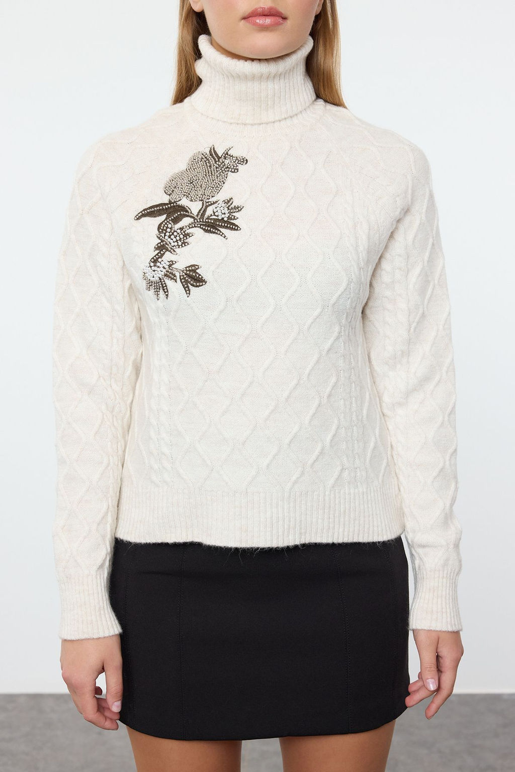 Ekru Couple Yumusak Dokulu Nak?sl? Triko Kazak TWOAW25KZ00203 - Trendyolmilla фото 4