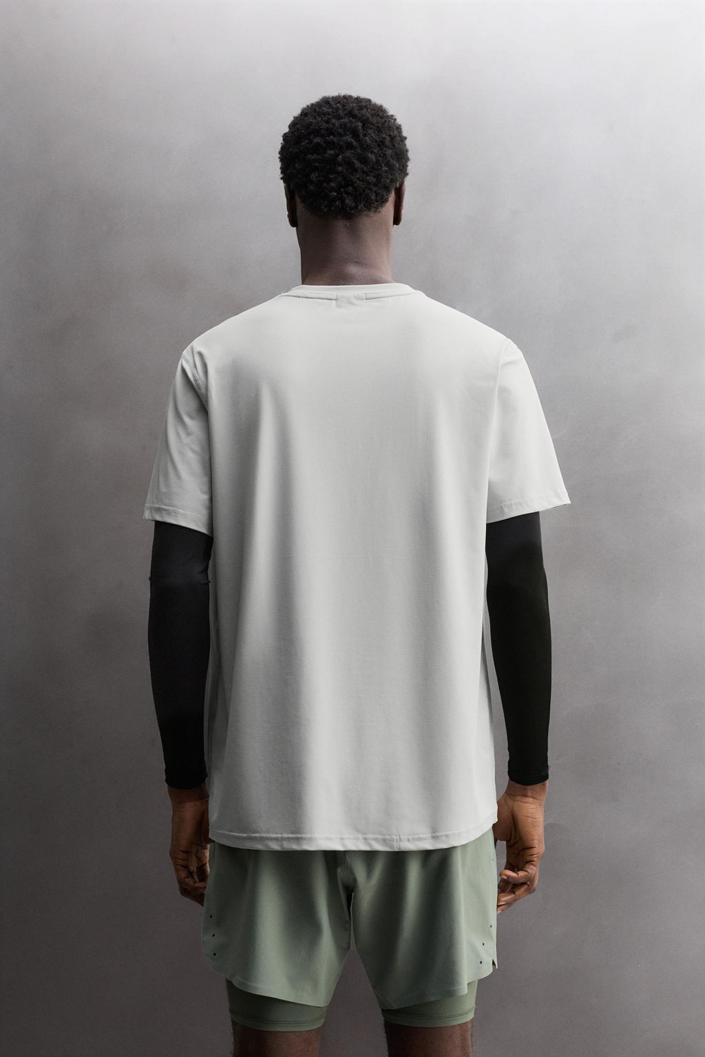 CAMISETA T?CNICA B?SICA / Gris claro - Zara фото 3