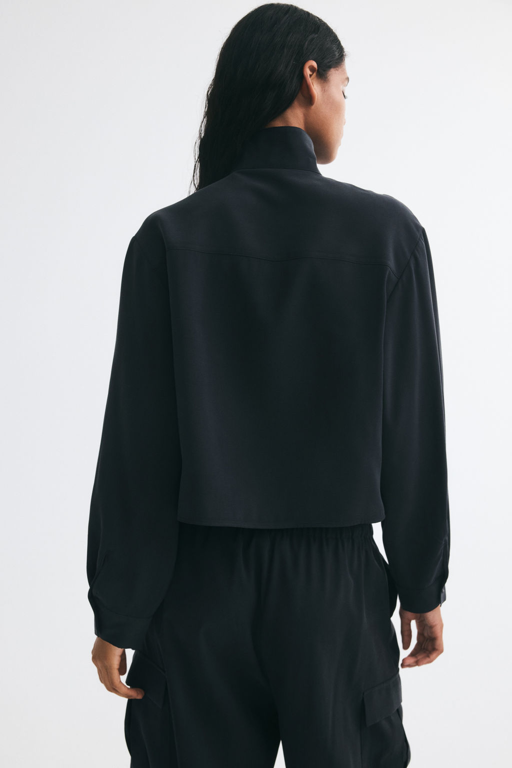 Camisa en mezcla de viscosa con cuello elevado - H&m фото 7