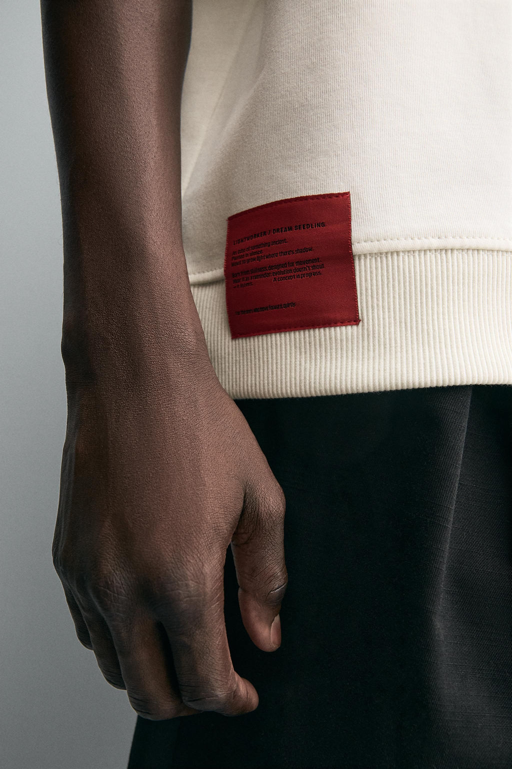 INTERLOCK TECHNICAL LABEL SWEATSHIRT - Zara фото 6