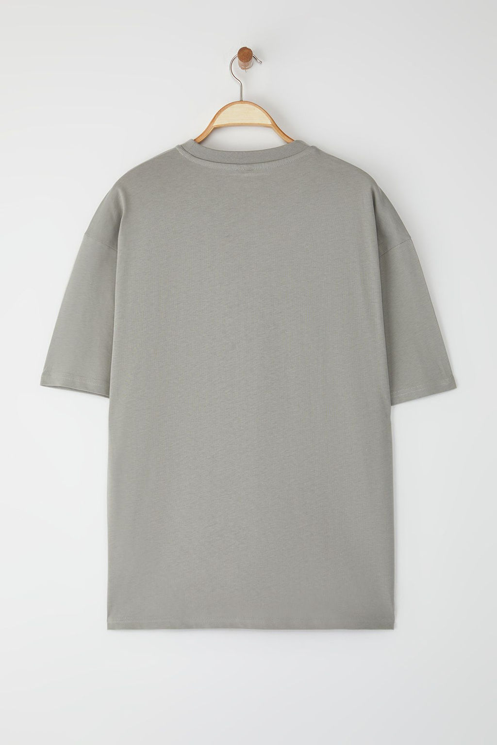 TRENDYOL MAN Ekru Unisex Oversize/Genis Kesim Ay?c?k Bask?l? %100 Pamuklu T-Shirt TMNSS25TS00158 - Trendyolmilla фото 8