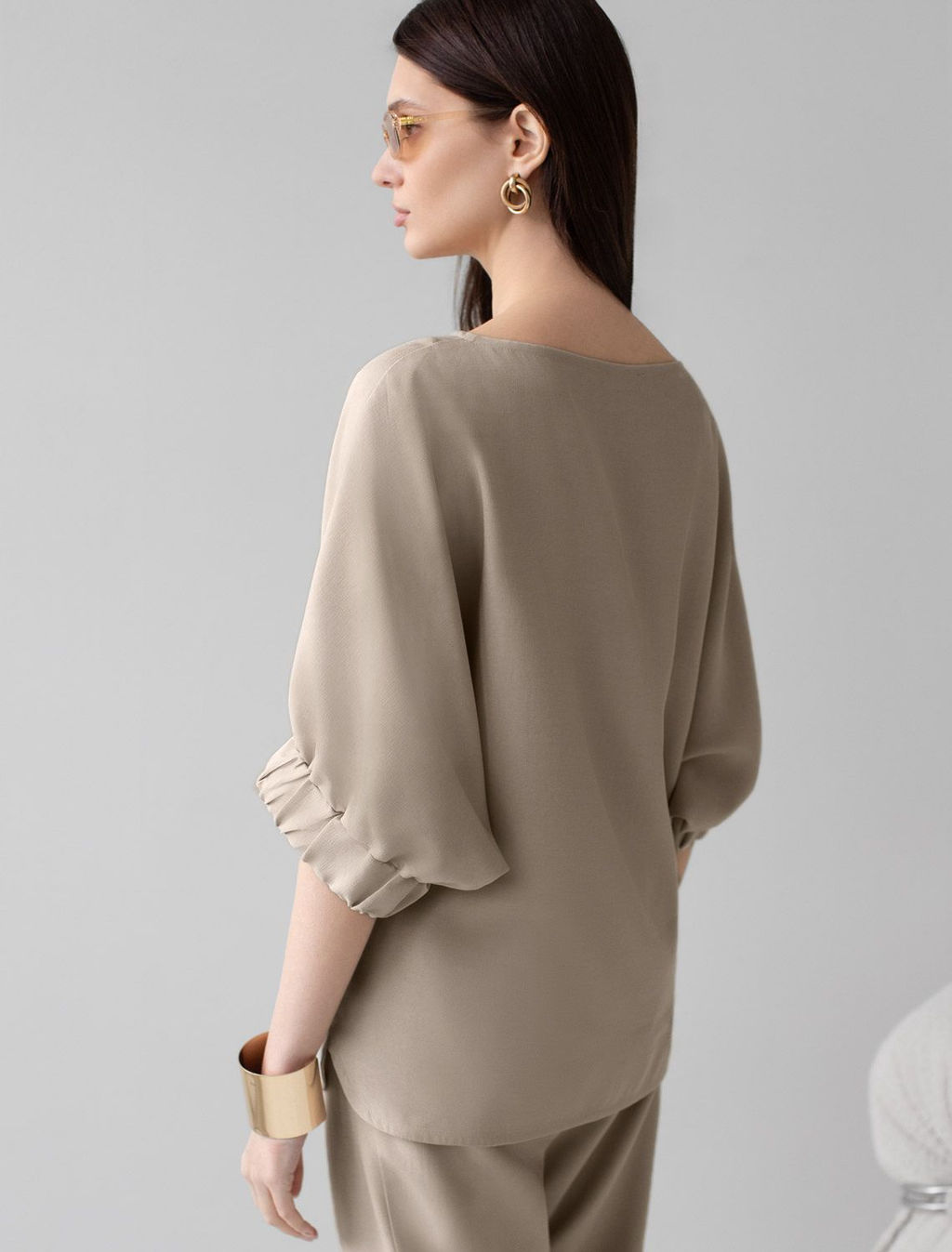 Свободная блузка с вырезом лодочка из плотного лиоцелла - Vilatte фото 3