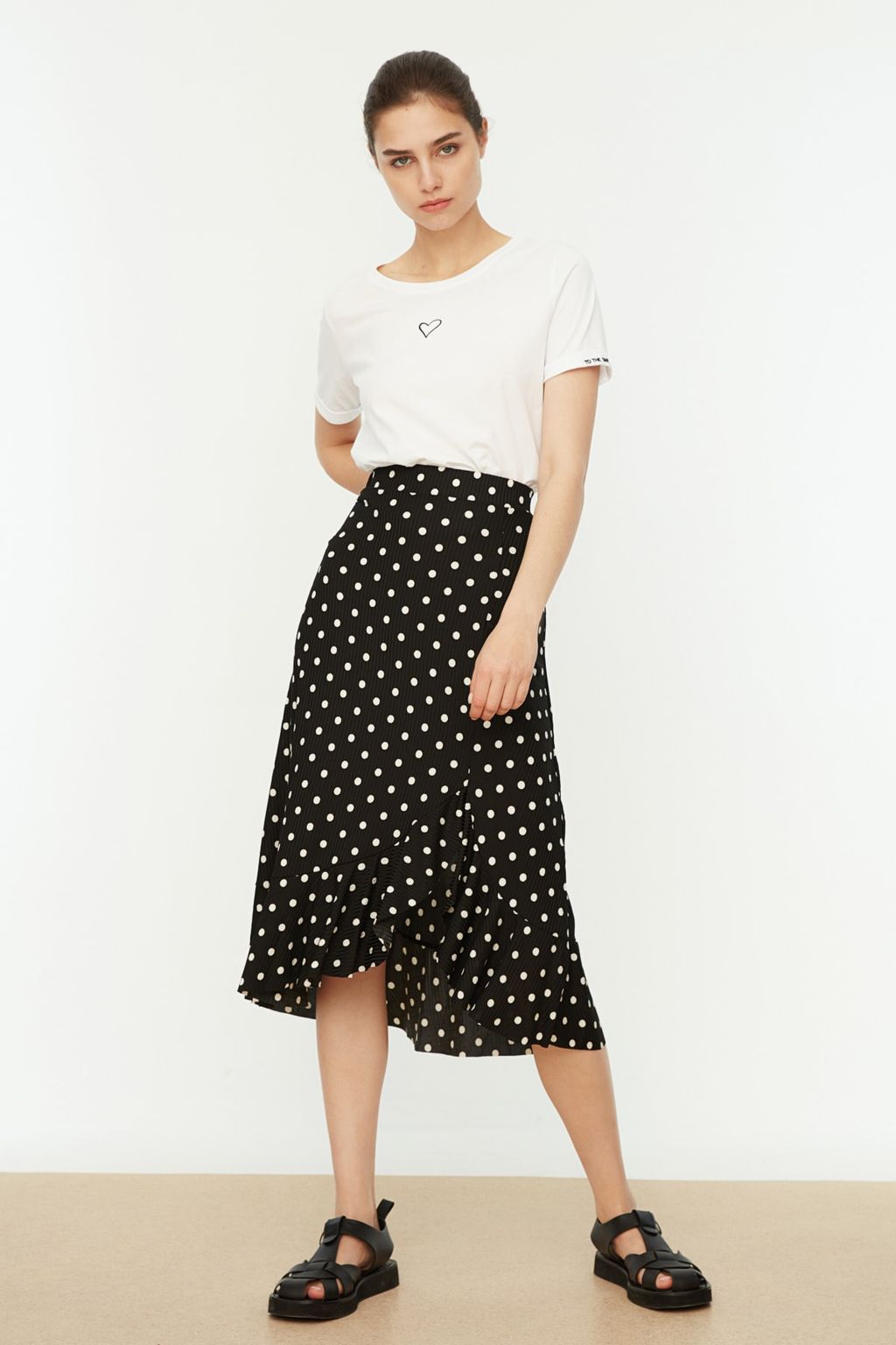 TRENDYOLMILLA K?rm?z? Bask?l? Buzgu Detayl? ve Volanl? Yuksek Bel Esnek Etek TWOSS21ET0029 фото 11