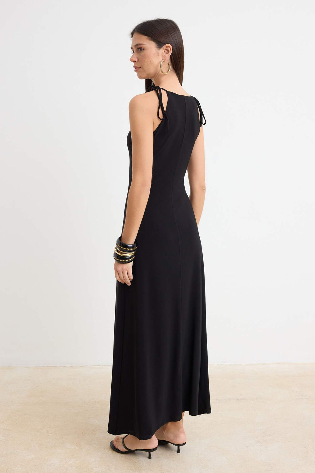 Siyah Bodycon Havuz Yaka _nce Ask_l_ Kolsuz Maxi Esnek _rme Elbise TWOSS26EL01061 - Trendyolmilla фото 4