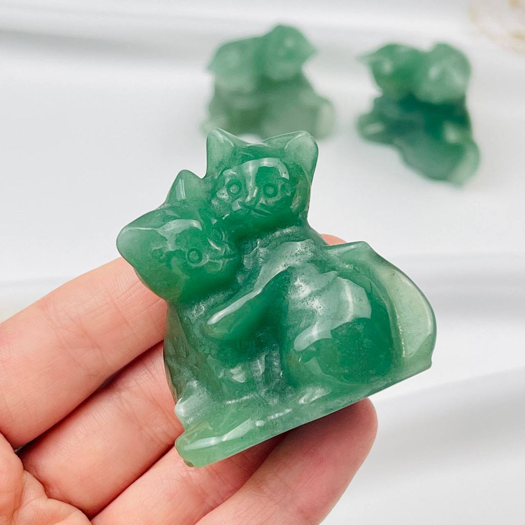 Фигурка резная "Котята" из зеленого Кварца