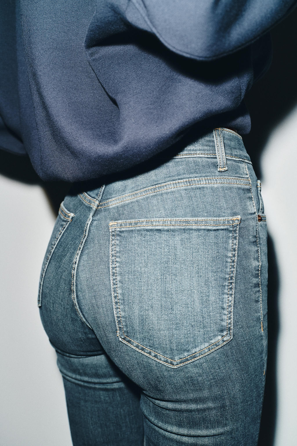 JEANS TRF SKINNY TIRO ALTO / Azul / Gris - Zara фото 6