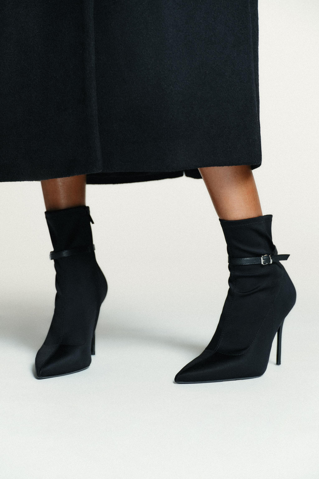 HEELED ANKLE BOOTS WITH BUCKLE - Zara фото 8