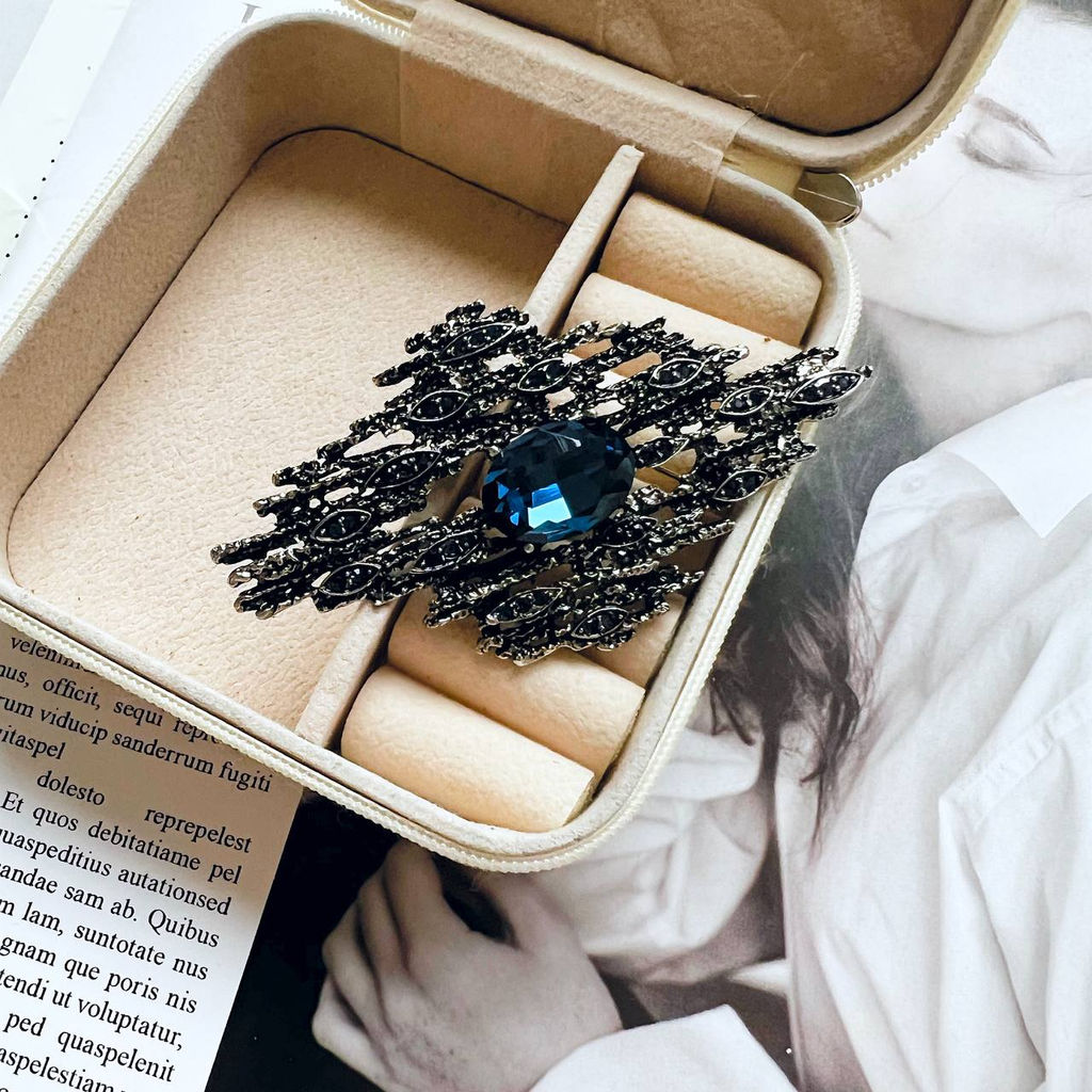 61833300 Брошь-подвеска