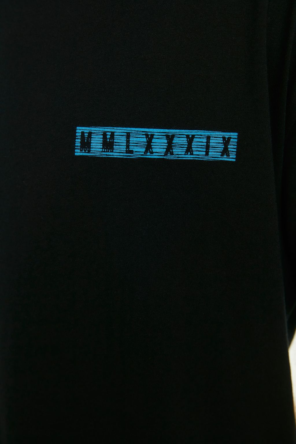TRENDYOL MAN Siyah Oversize/Genis Kesim S?rt Bask?l? %100 Pamuklu T-shirt TMNSS20TS1132 - Trendyolmilla фото 11