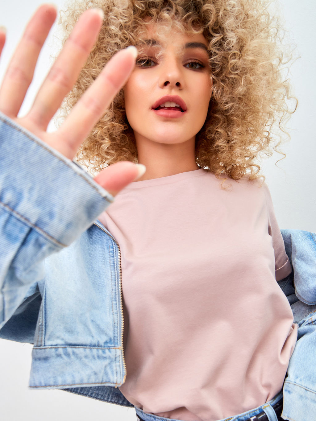 Футболка базовая без принта - Fashion.love.story фото 6