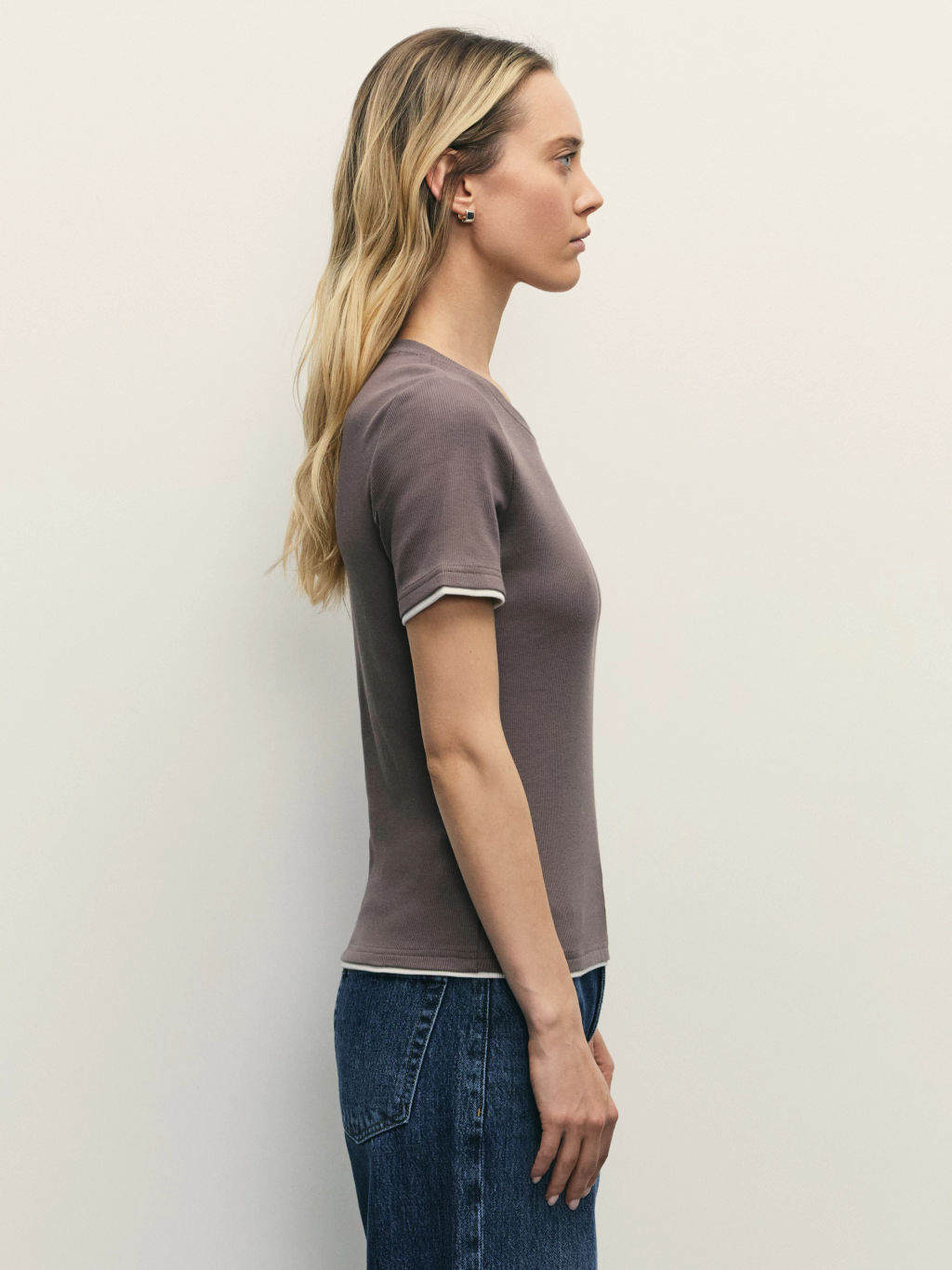 Футболка с контрастными окантовками / Zarina фото 4