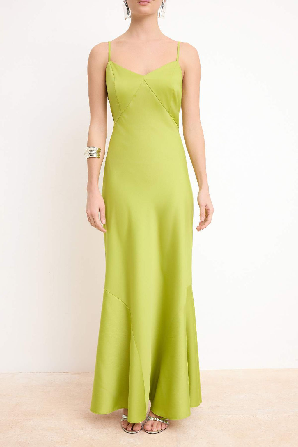 Yesil Saten Etegi Volanl? Midi Elbise TPRSS26EL00065