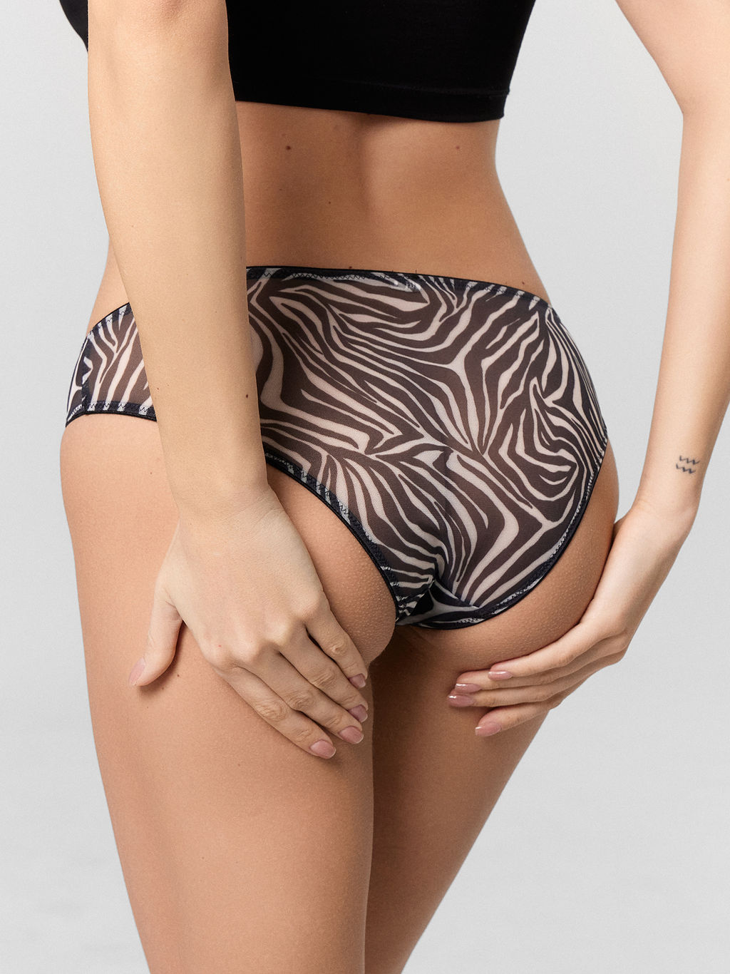 Цена за 2 штуки! Трусы женские с анималистичным принтом