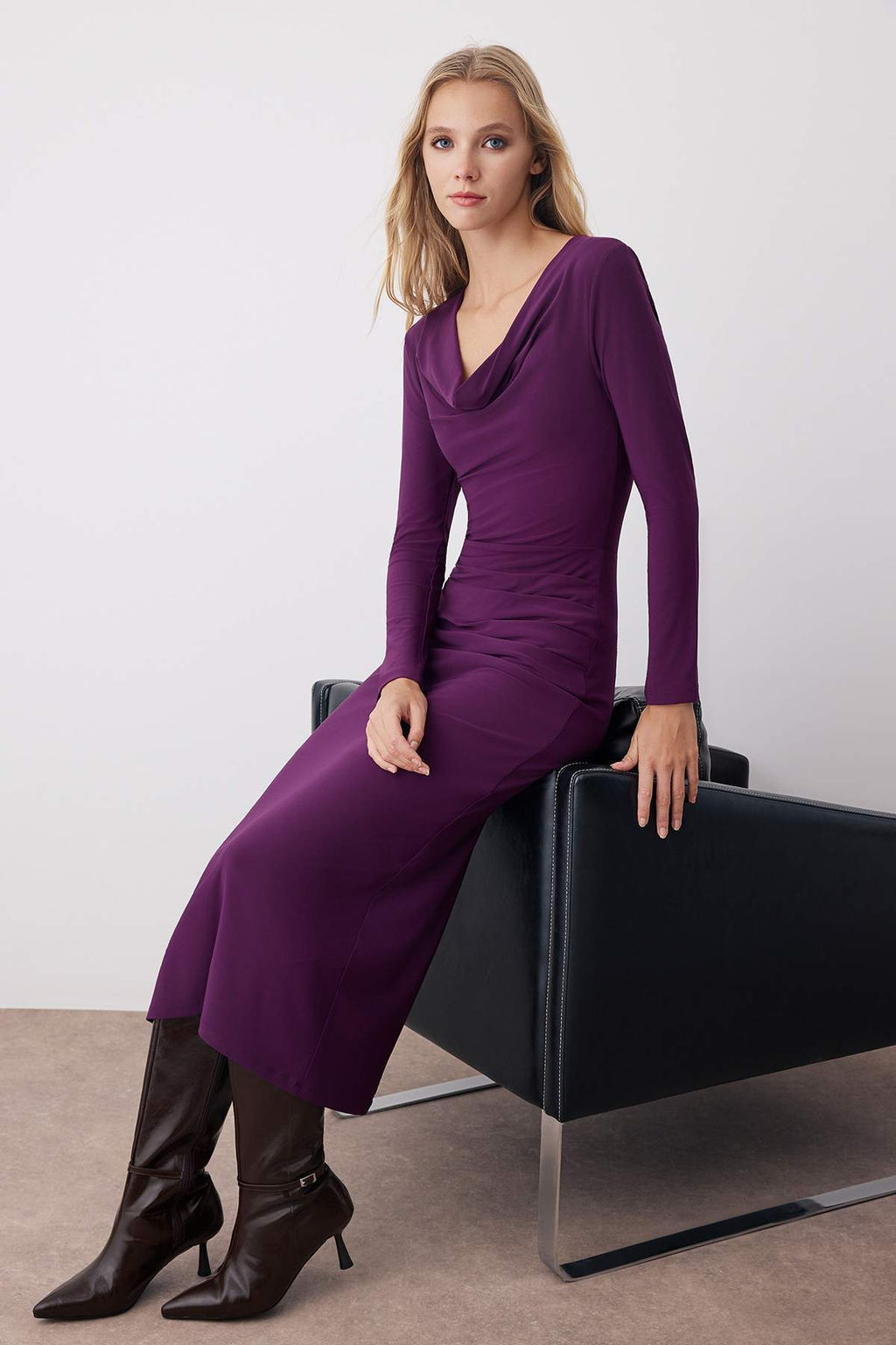 Murdum Duz Buzgulu Kay?k Yaka Astarl? Bodycone/Vucuda Oturan Maxi Orme Elbise TWOAW26EL00063