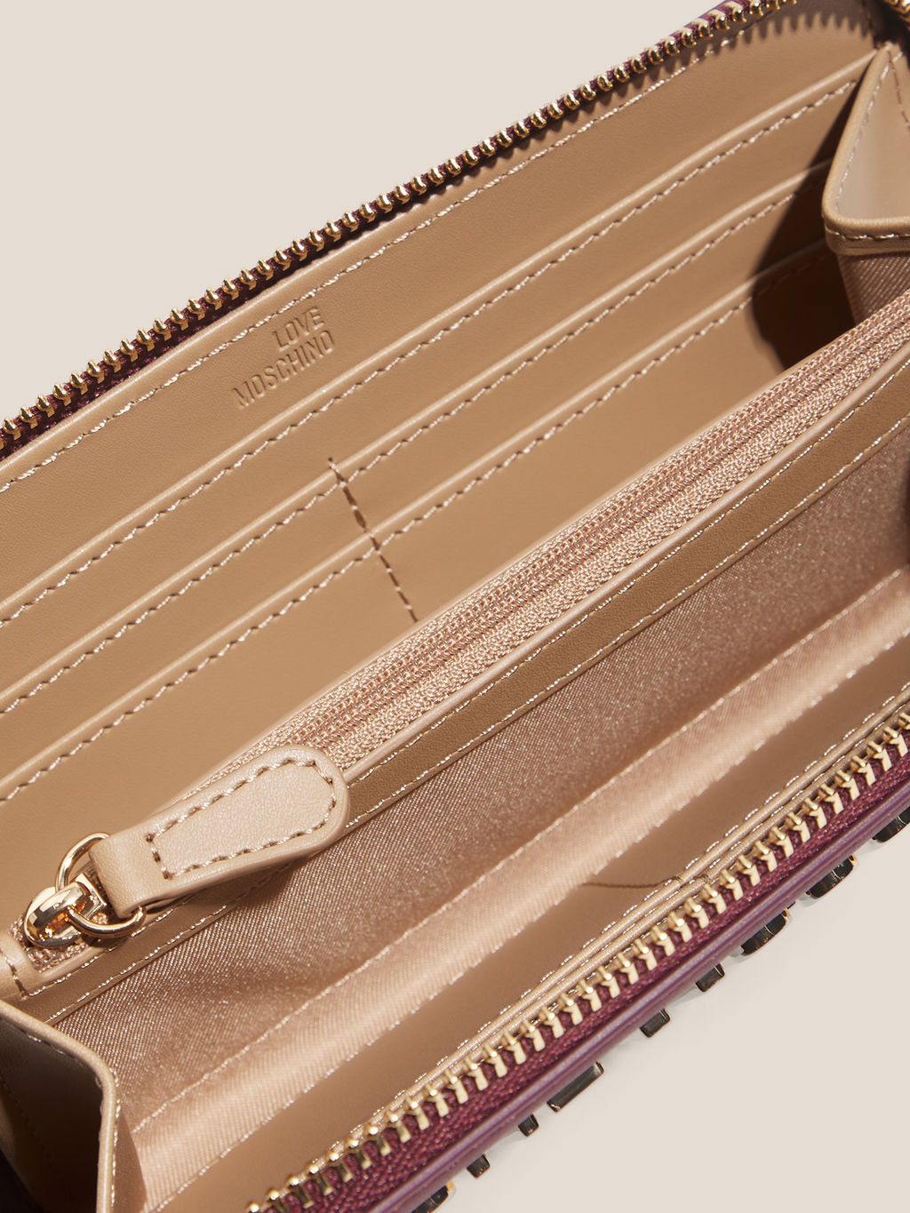 Женский кошелёк LOVE MOSCHINO SLG LAMINATED BOLD LOVE Артикул 4560644, фиолетово-бордовый
