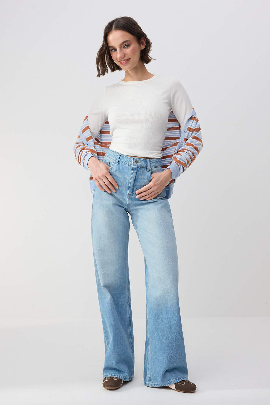 Trendyolmilla Wardrope Essentials Mavi DOKUMLU Yuksek Bel %100 Pamuk Wide Leg Jeans TWOSS26JE00123  фото 3