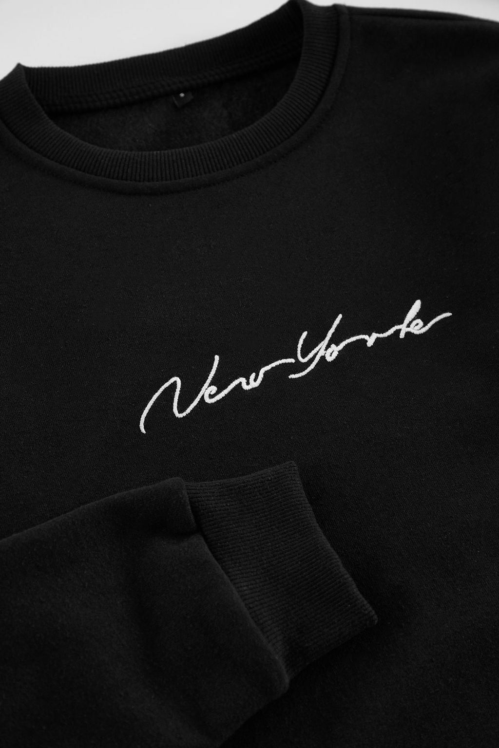 TRENDYOL MAN Siyah %100 Pamuk Regular/Normal Kesim Nak?sl? Ici Polarl?/S?cak Tutan Sweatshirt TMNAW23SW00481 - Trendyolmilla фото 3