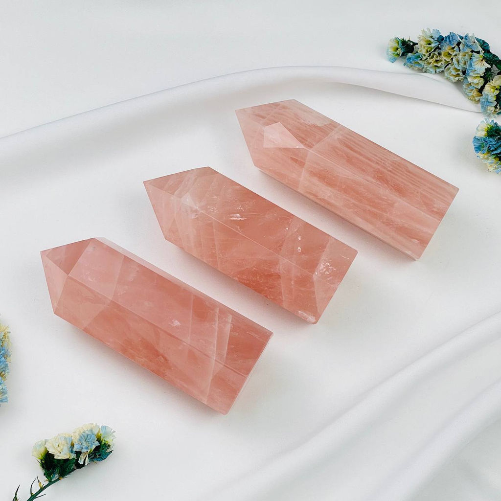 Кристалл из Розового кварца