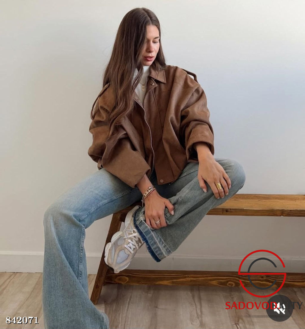 Бомбер женский весенний