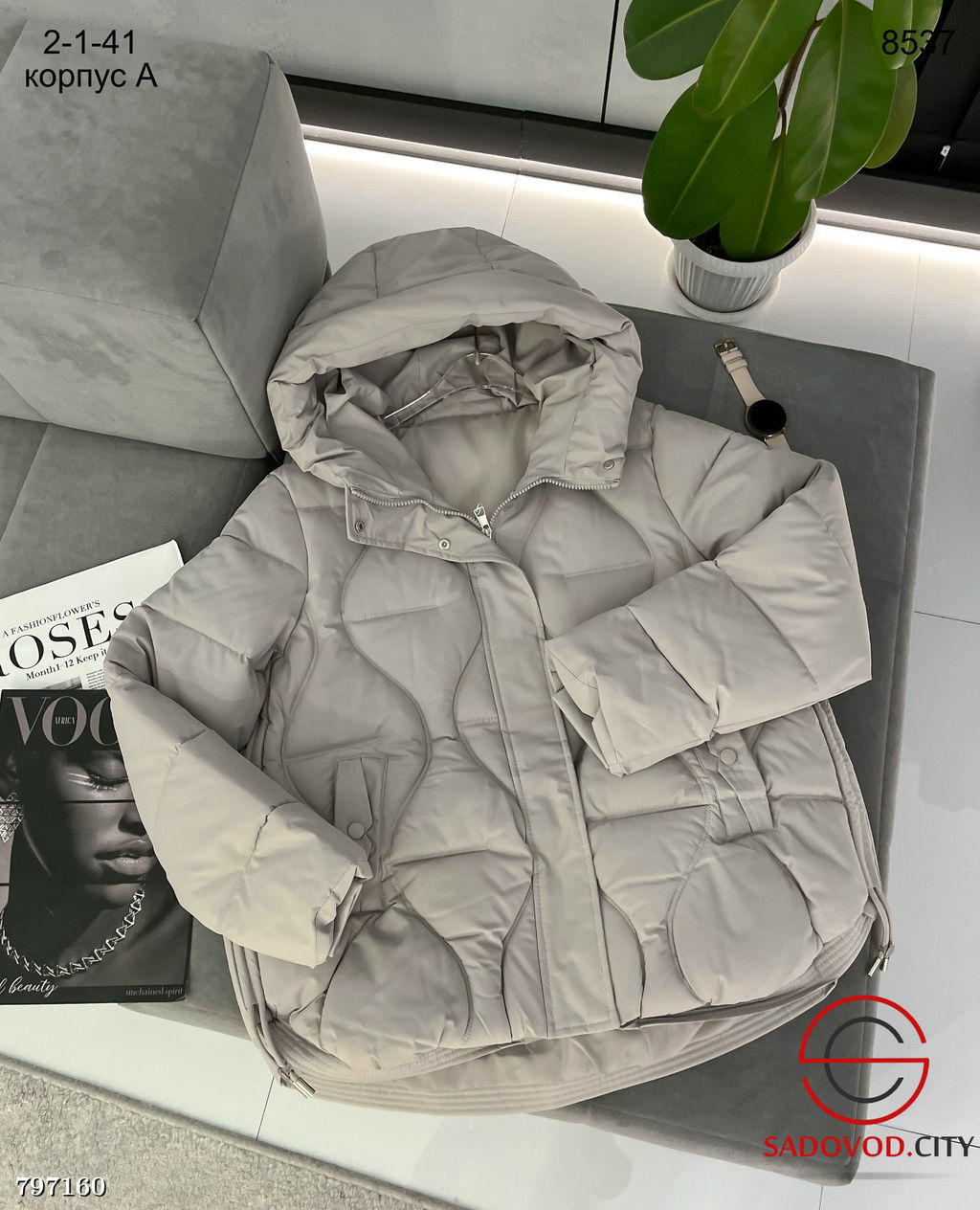 Куртка женская большого размера с капюшоном - Bruno фото 2