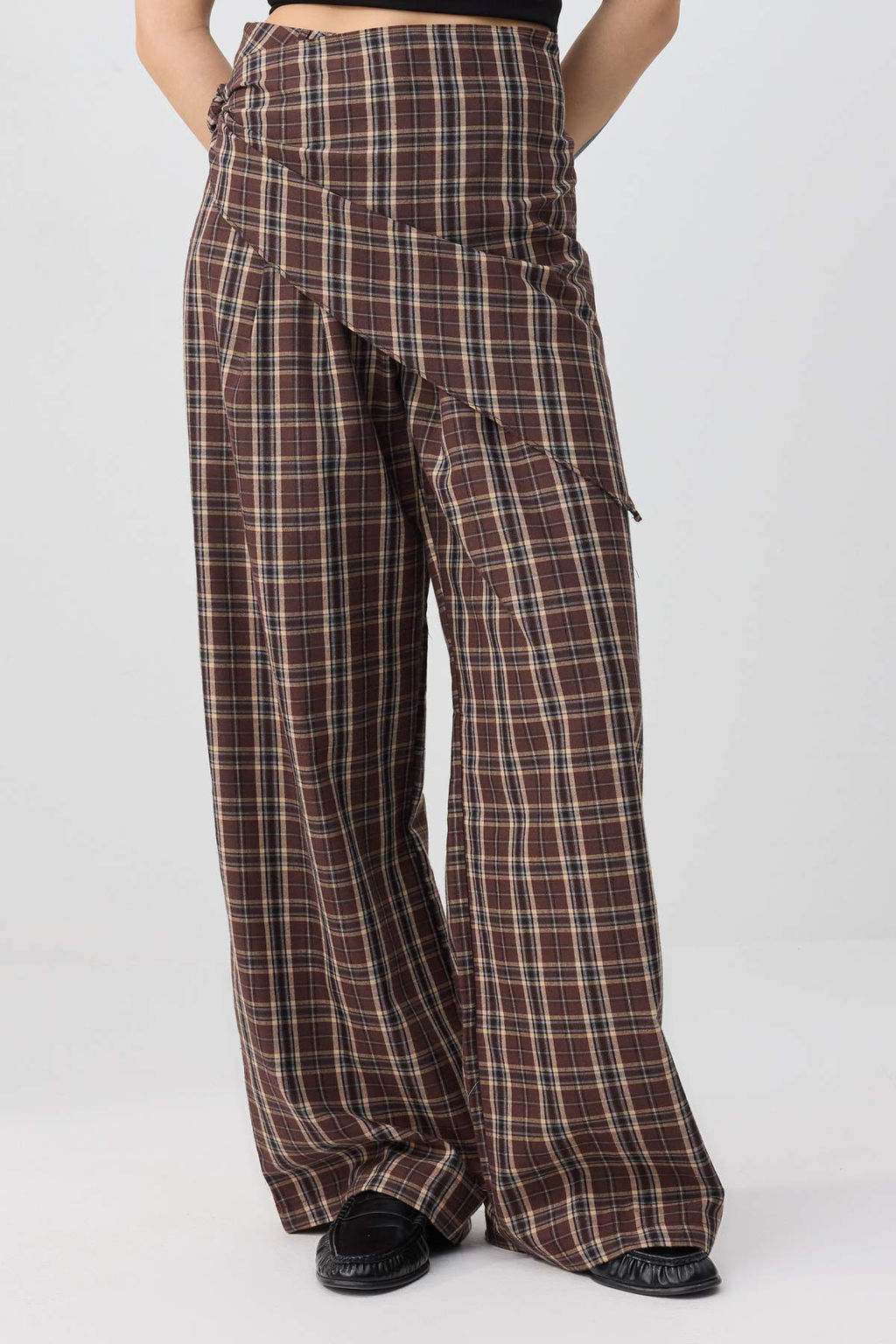 Cok Renkli Fularl? Ekoseli Genis Paca Pantolon TWOSS26PL00140