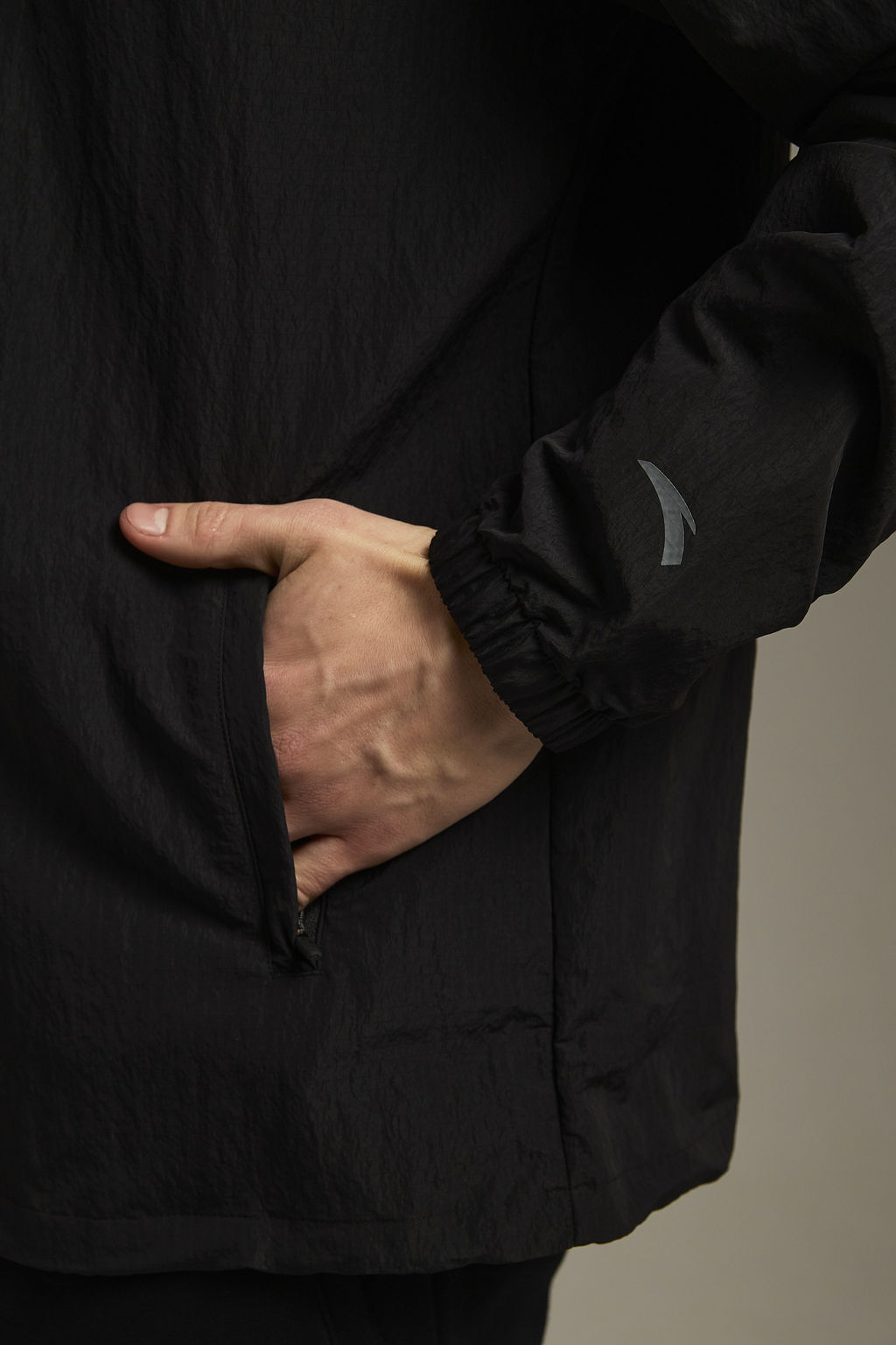 Ветровка Черный - Anta фото 5
