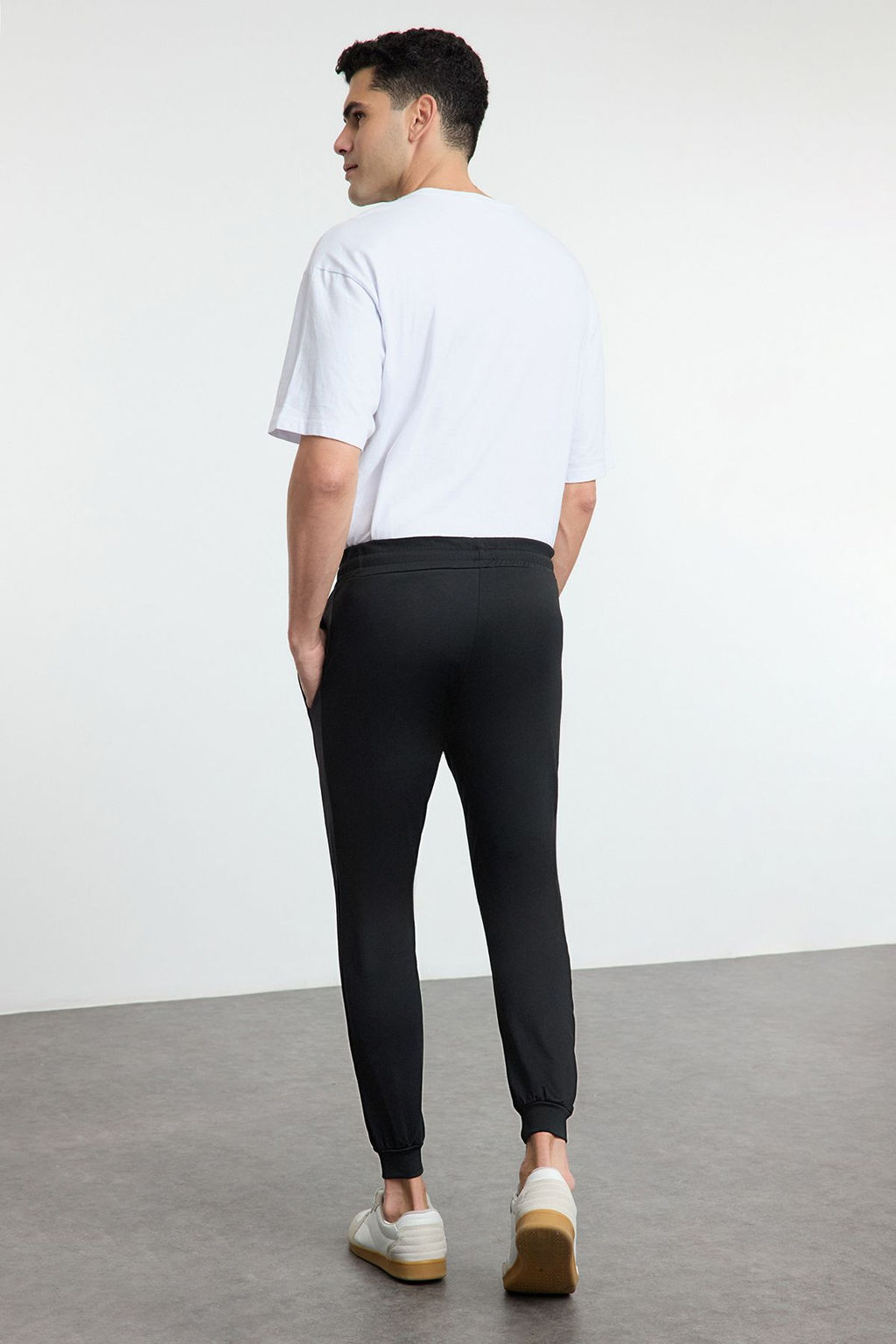 TRENDYOL MAN Siyah Regular/Normal Kesim Renk Bloklu Spor Esofman Alt? TMNAW25EA00030 - Trendyolmilla фото 6