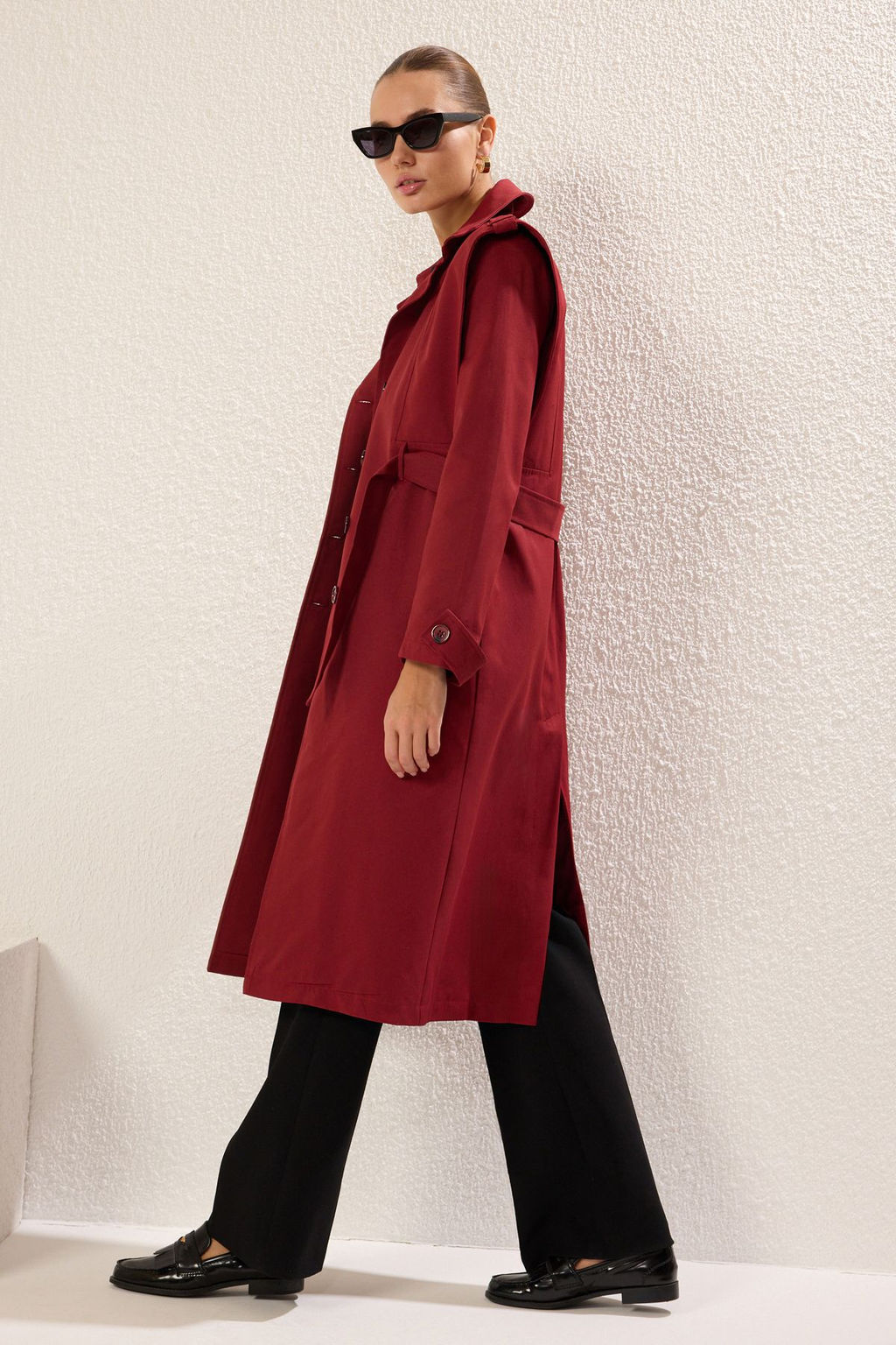 Trendyolmilla Bordo Kemerli Dikis Detayl? Regular Uzun Trenckot TWOSS25TR00010  фото 2