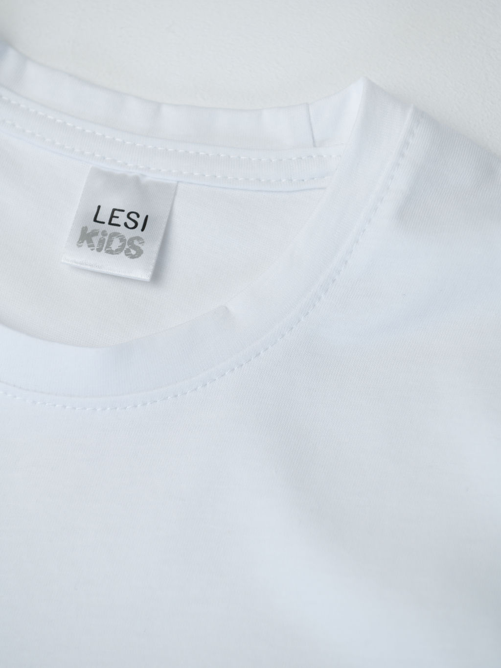 Футболка с принтом Крокодил, белый - Lesi kids фото 3