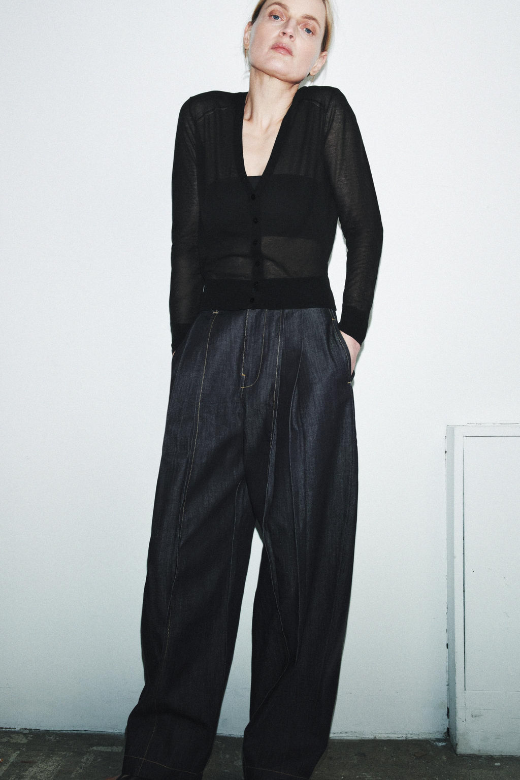 CHAQUETA PUNTO SEMITRANSPARENTE / Negro