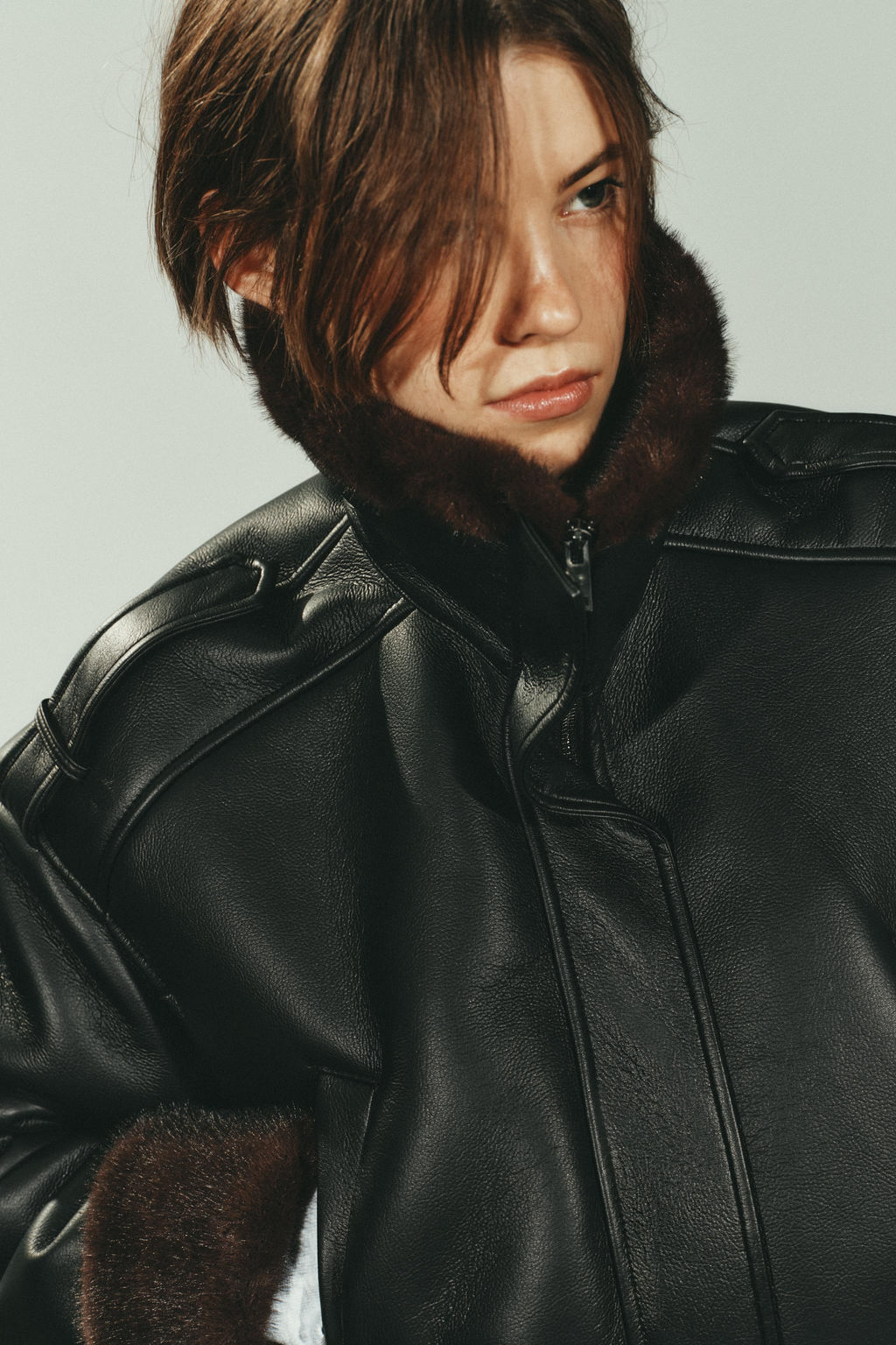 DOUBLE-FACED FAUX LEATHER BOMBER JACKET - Zara фото 11