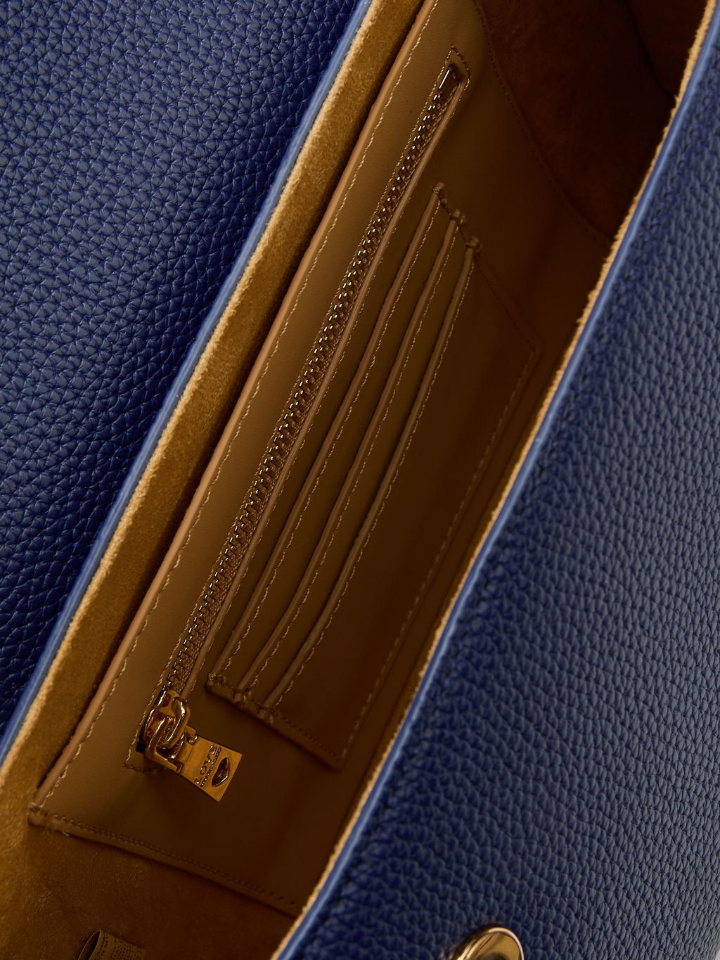 Женская сумка с ручками LOVE MOSCHINO CHAIN DETAIL CROCO Артикул 4192251, фиолетово-синий  фото 5