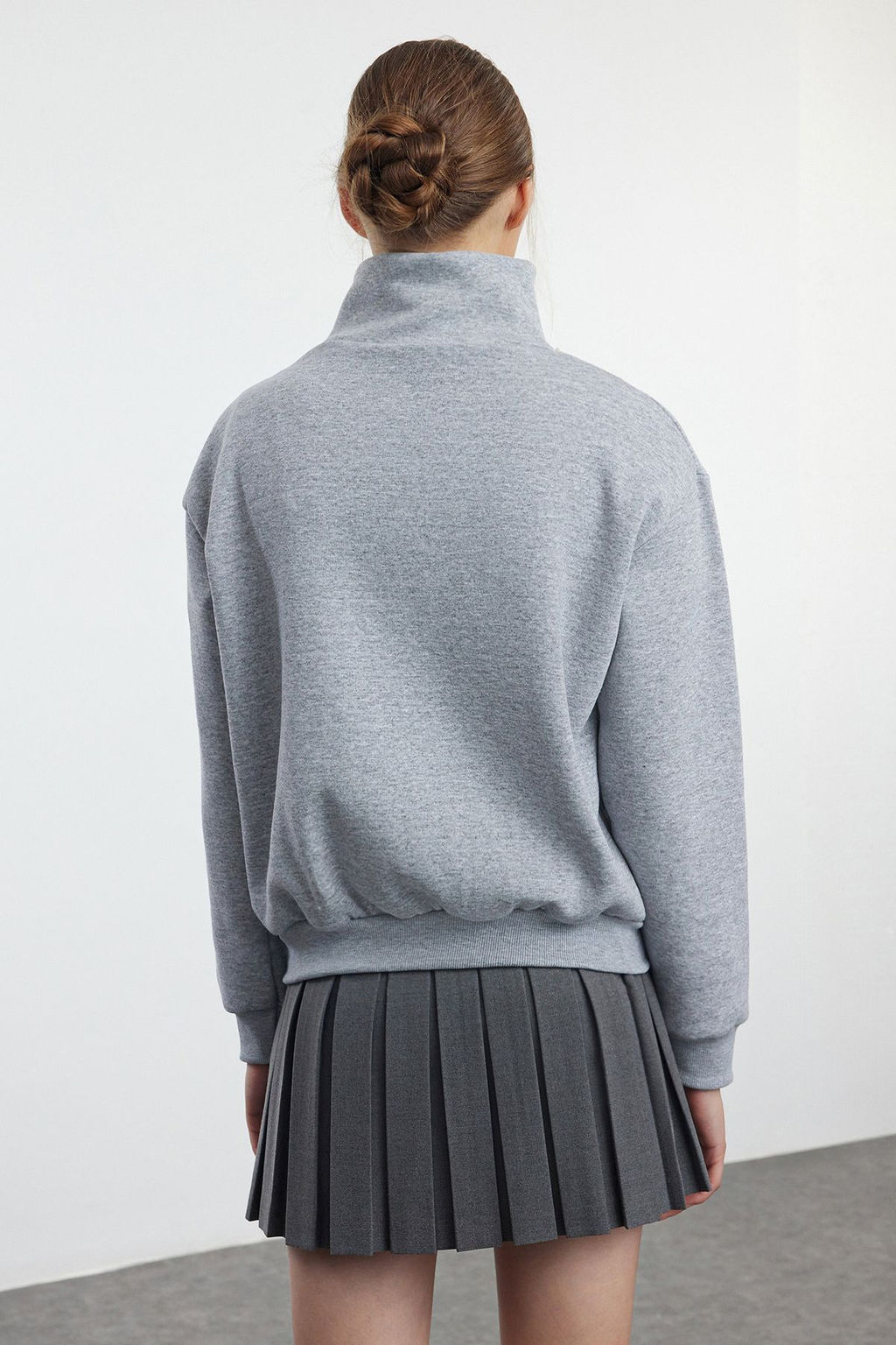 TRENDYOLMILLA Gri Melanj Nak?sl? Regular Kal?p Kal?n Ici Polarl? Fermuarl? Yaka Orme Sweatshirt TWOAW25SW00125  фото 5