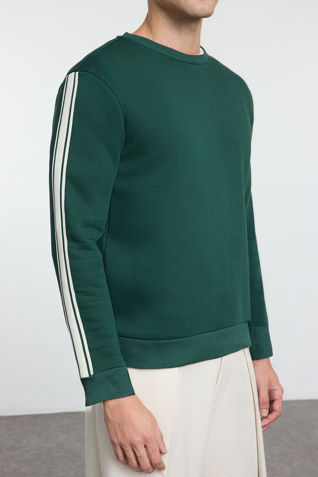 Zumrut Yesili Regular/Normal Kesim Seritli Ici Polarl? Sweatshirt TMNAW25SW00163 - Trendyolmilla фото 3