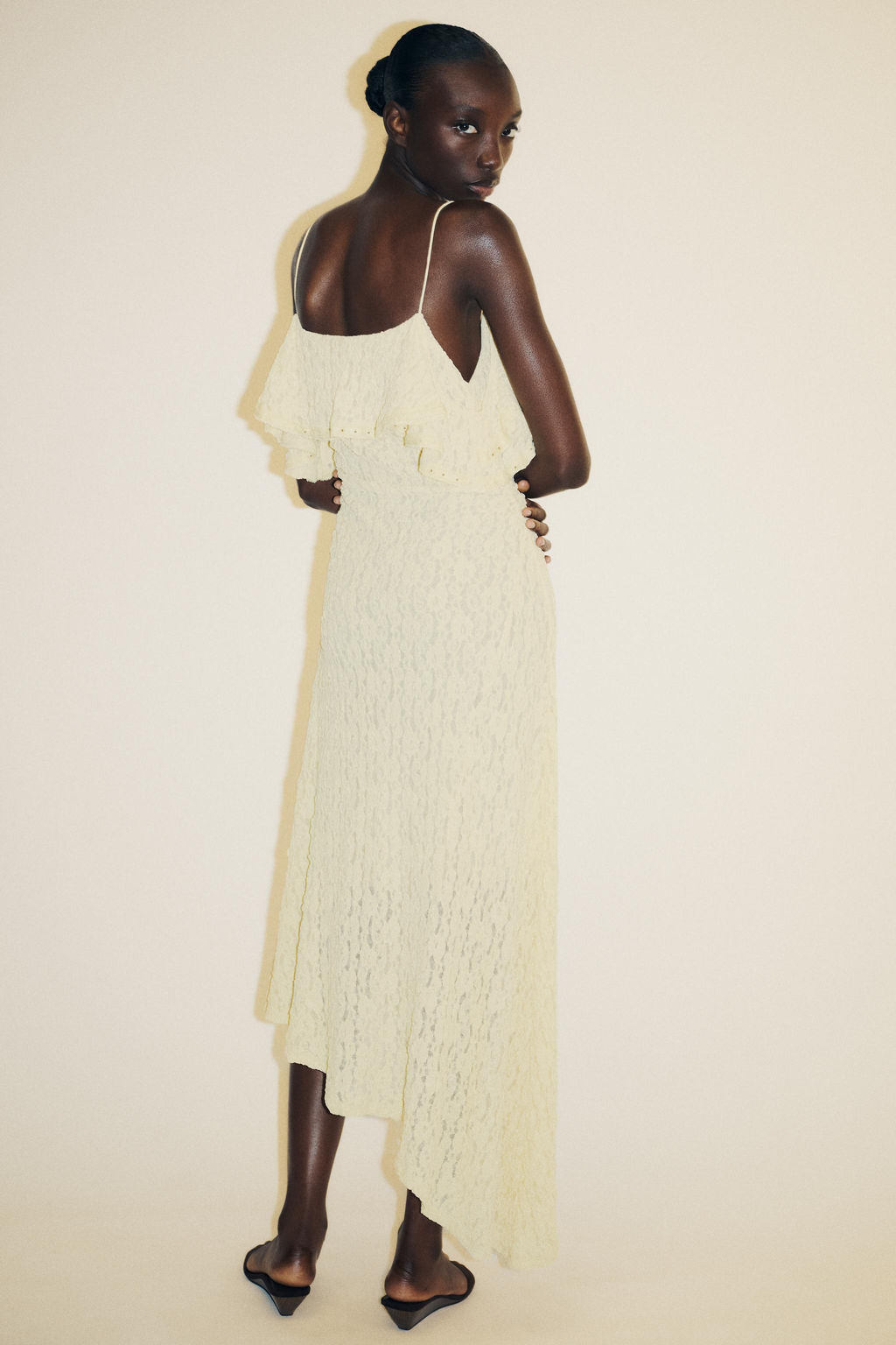 STUDDED LACE DRESS - Zara фото 15