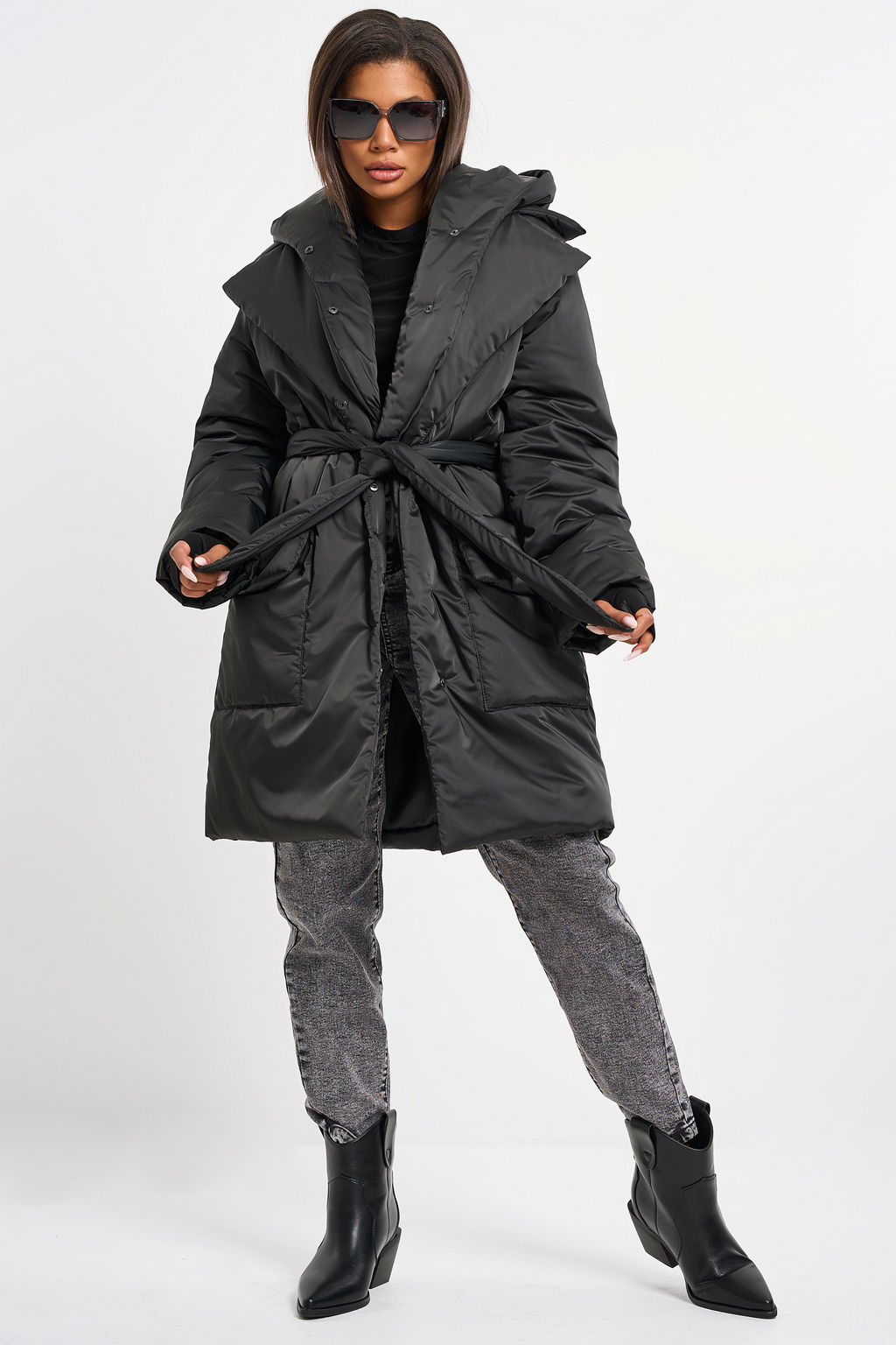 Куртка удлиненная со съемным капюшоном черная