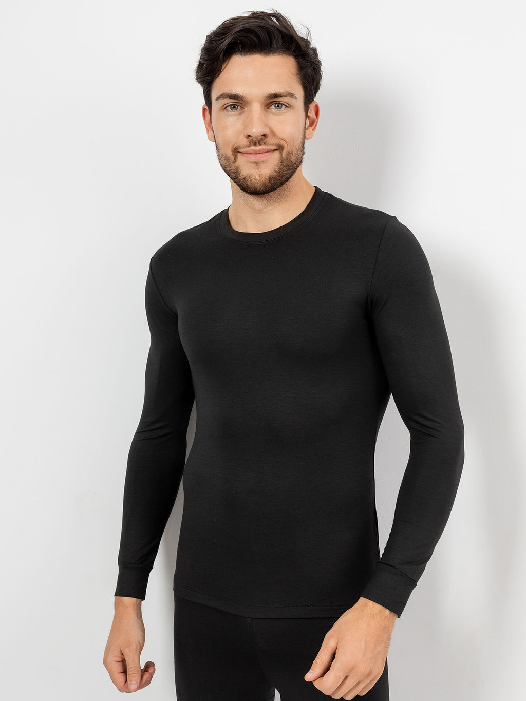 Комплект термо (лонгслив и брюки) в черном цвете черный 691001 - Mark formelle фото 3