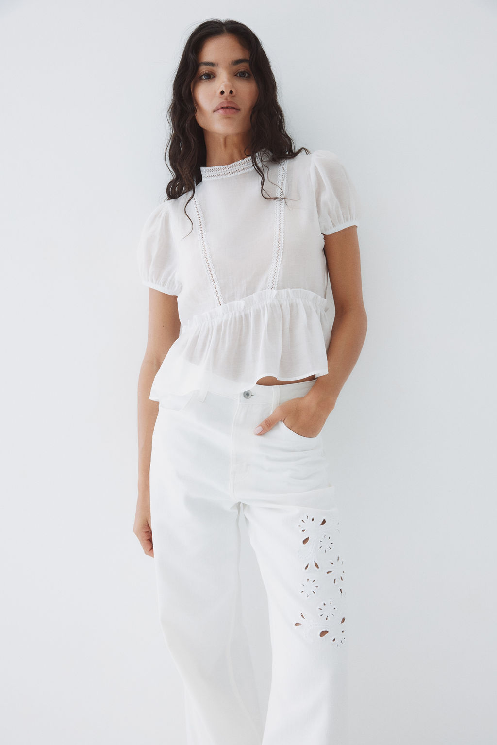 Blusa con inserciones de encaje y peplum - H&m фото 7