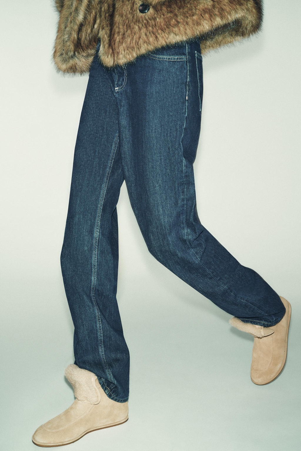 FLAT SPLIT SUEDE ANKLE BOOTS - Zara фото 2