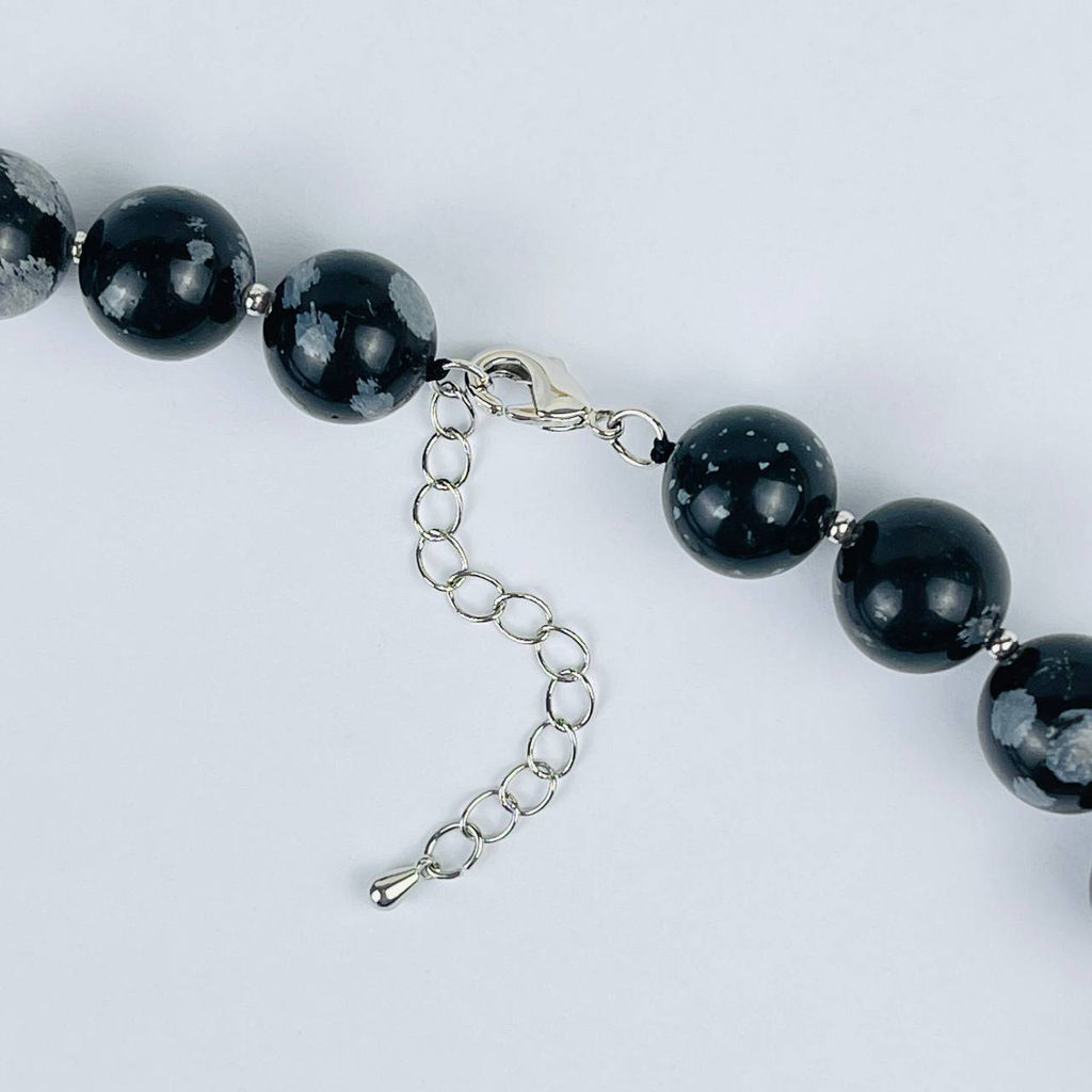 Колье из снежного Обсидиана - Радуга самоцветов фото 3