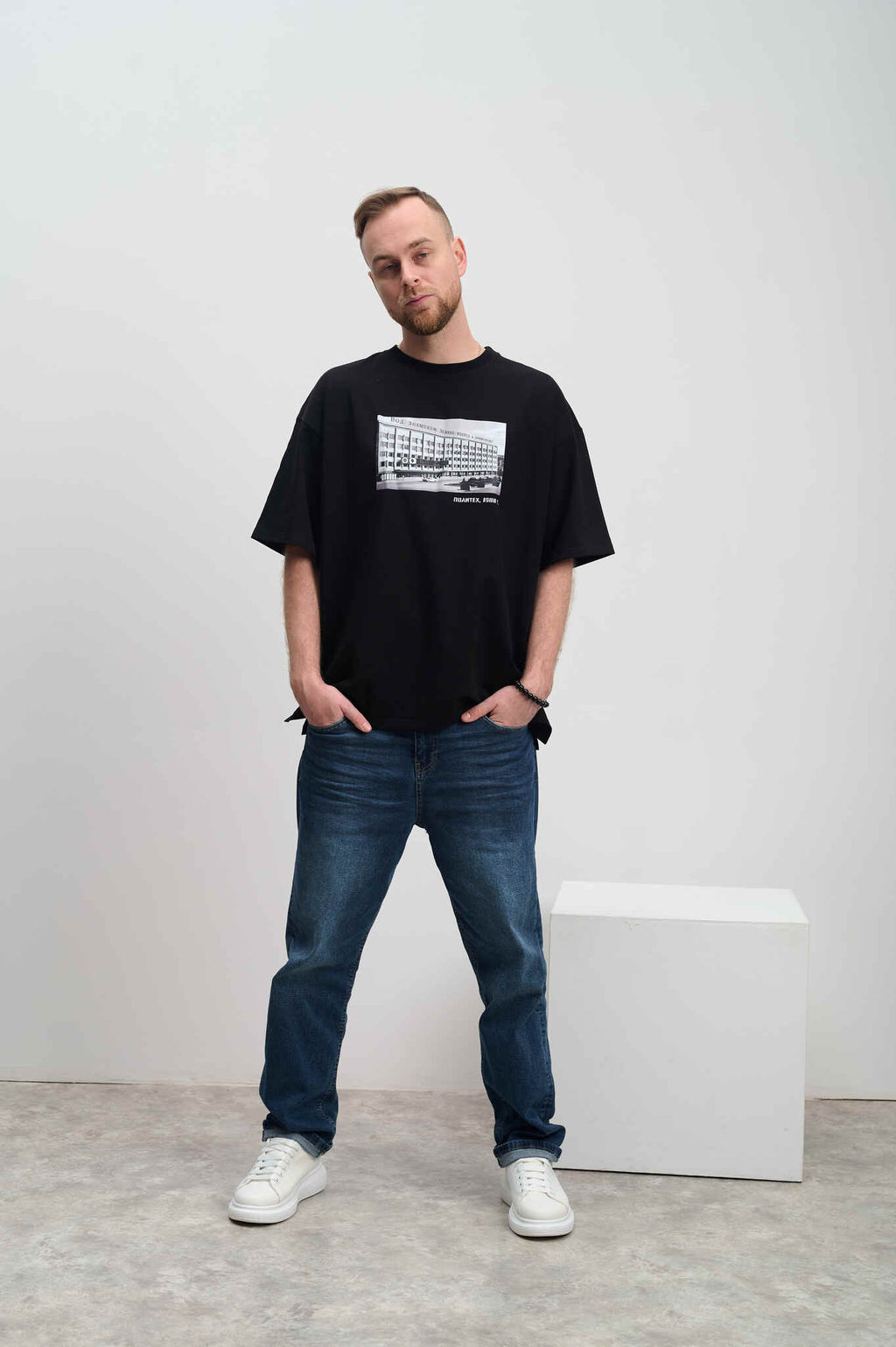 Футболка оверсайз унисекс " Политех" черный