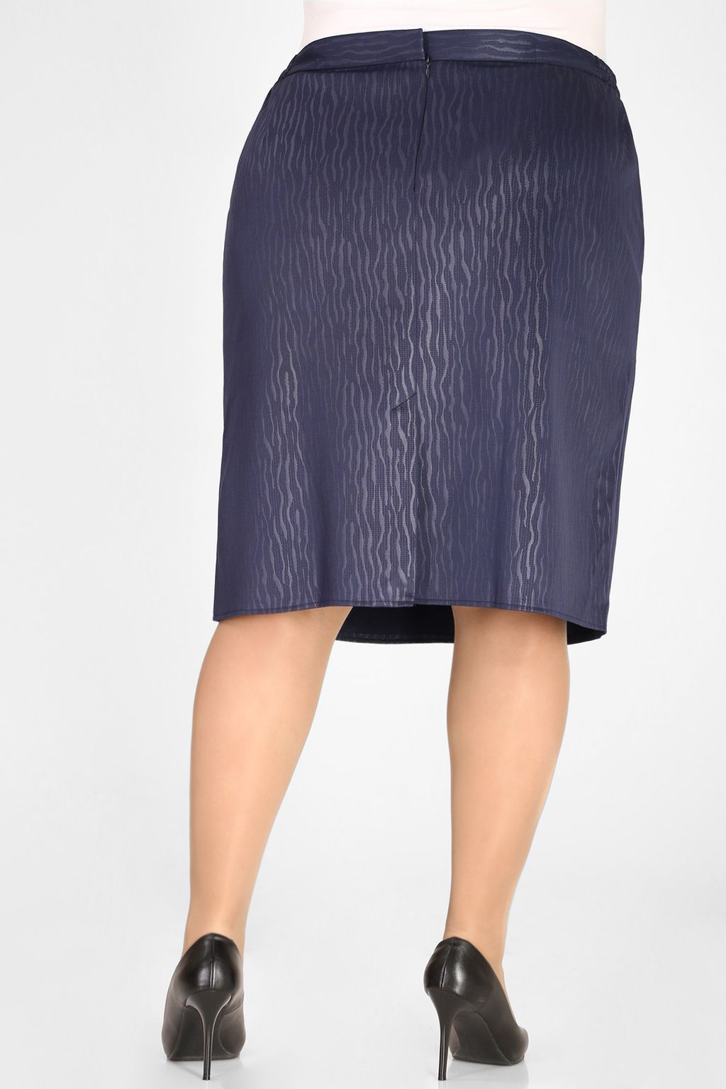 Юбка больших размеров фактурная прямая по колено - Almond фото 2