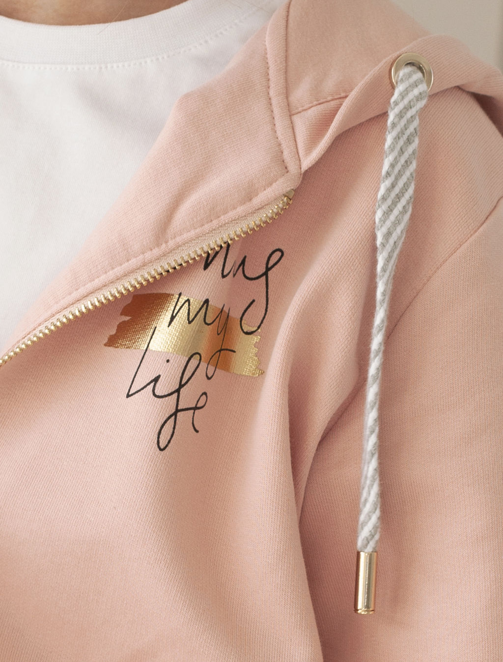 Худи на молнии из премиального футера с золотистой фурнитурой